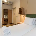 Savoy מלון 4*